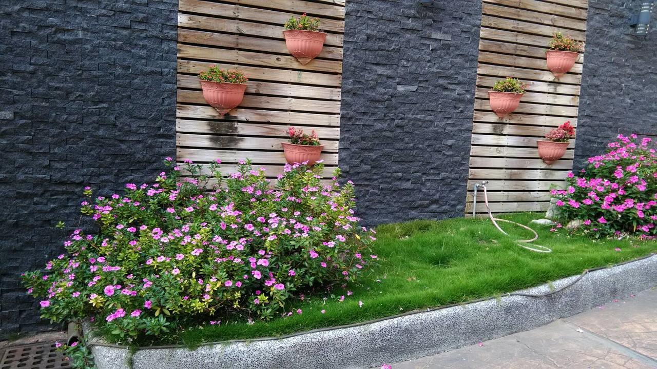 Michelle Motel Đài Trung Ngoại thất bức ảnh