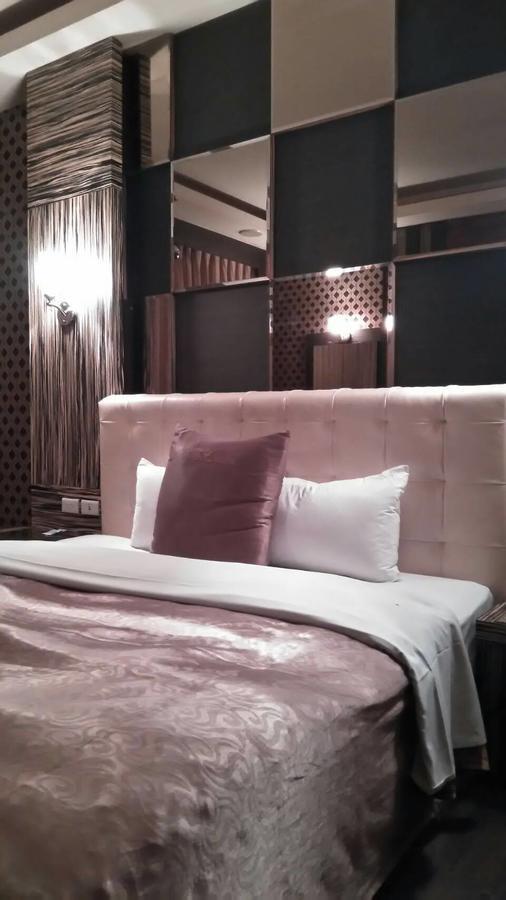 Michelle Motel Đài Trung Ngoại thất bức ảnh