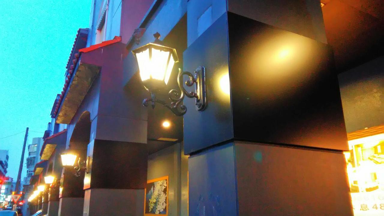 Michelle Motel Đài Trung Ngoại thất bức ảnh