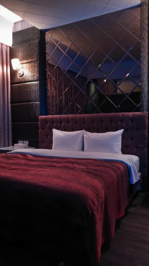 Michelle Motel Đài Trung Ngoại thất bức ảnh